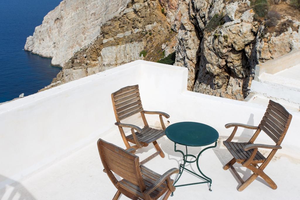 Castro Hotel Folegandros Island ภายนอก รูปภาพ