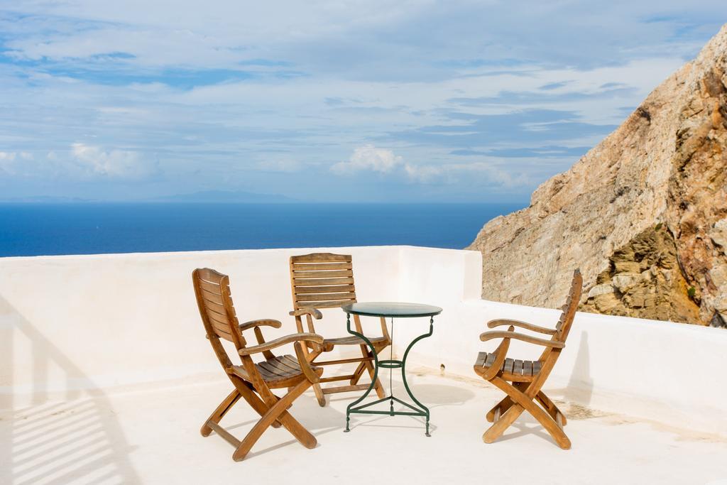 Castro Hotel Folegandros Island ภายนอก รูปภาพ