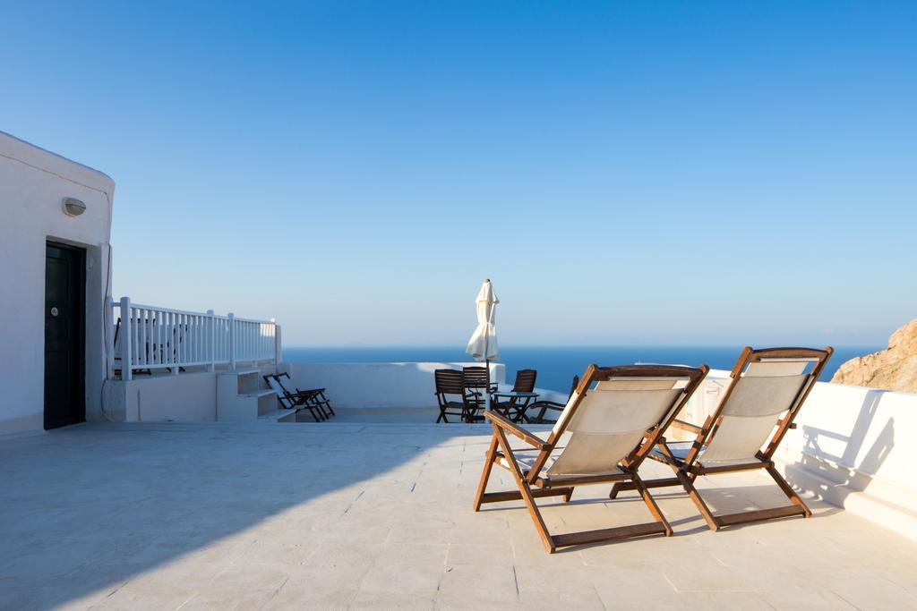 Castro Hotel Folegandros Island ภายนอก รูปภาพ