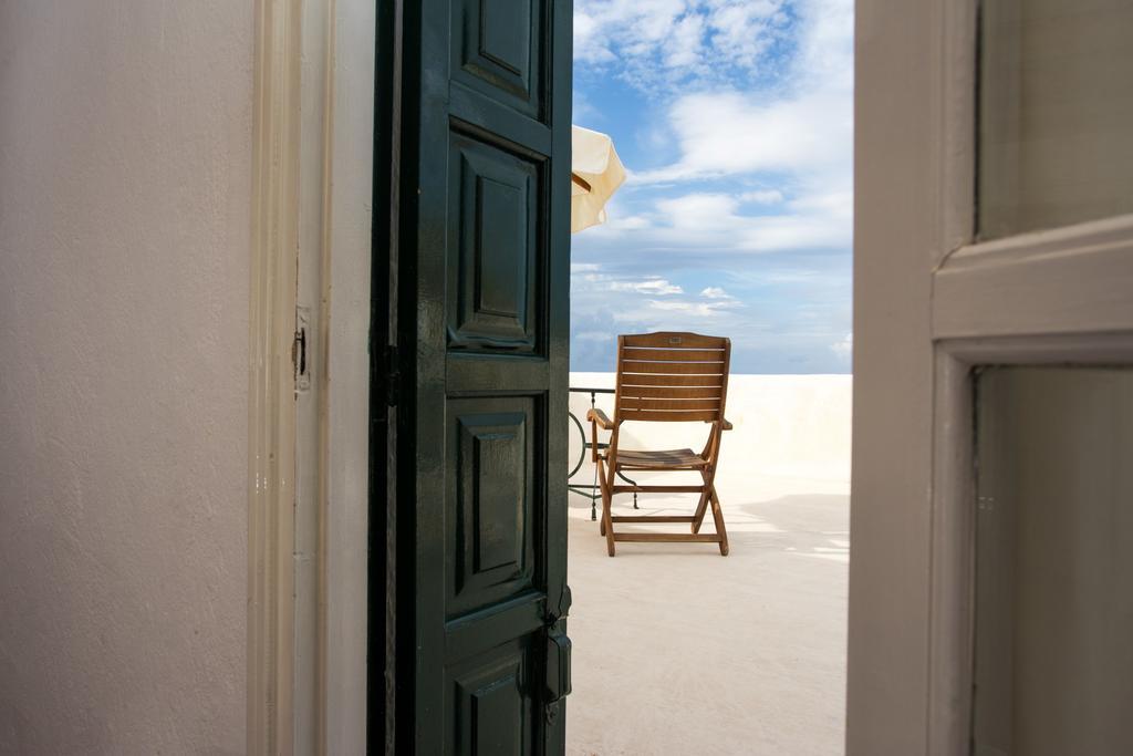 Castro Hotel Folegandros Island ภายนอก รูปภาพ