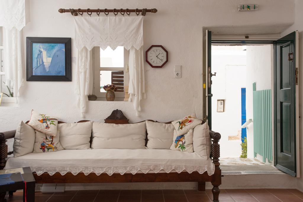 Castro Hotel Folegandros Island ภายนอก รูปภาพ