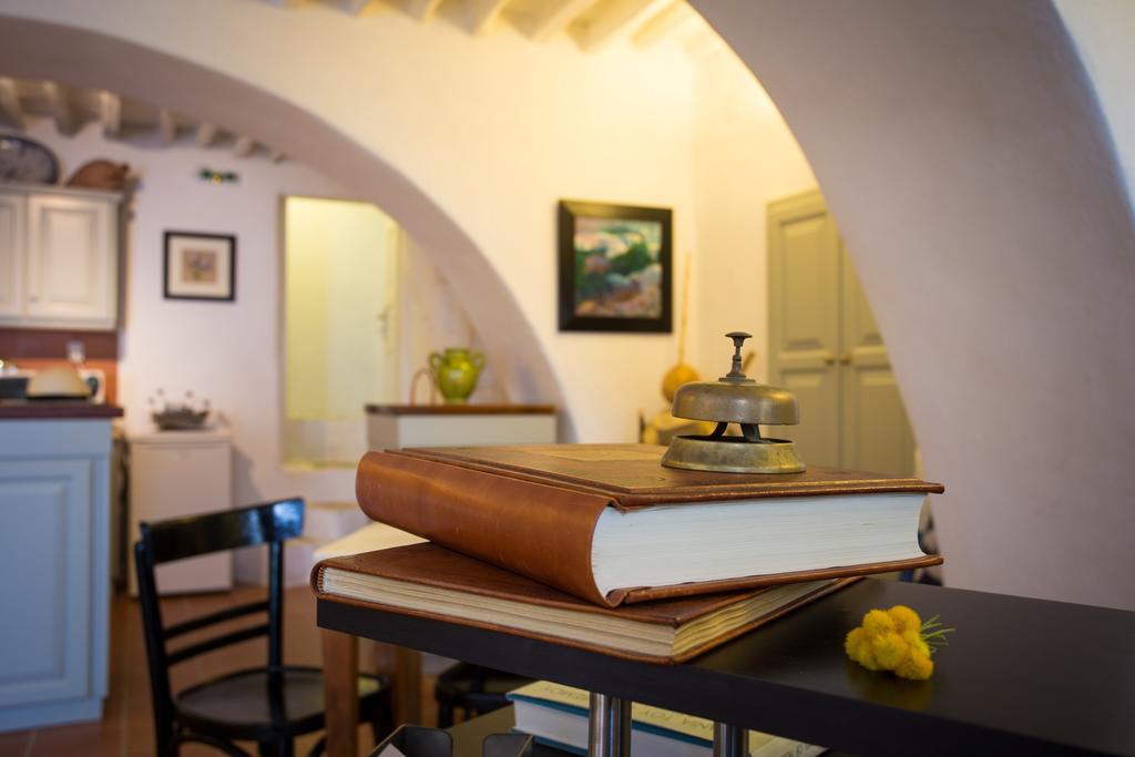 Castro Hotel Folegandros Island ภายนอก รูปภาพ