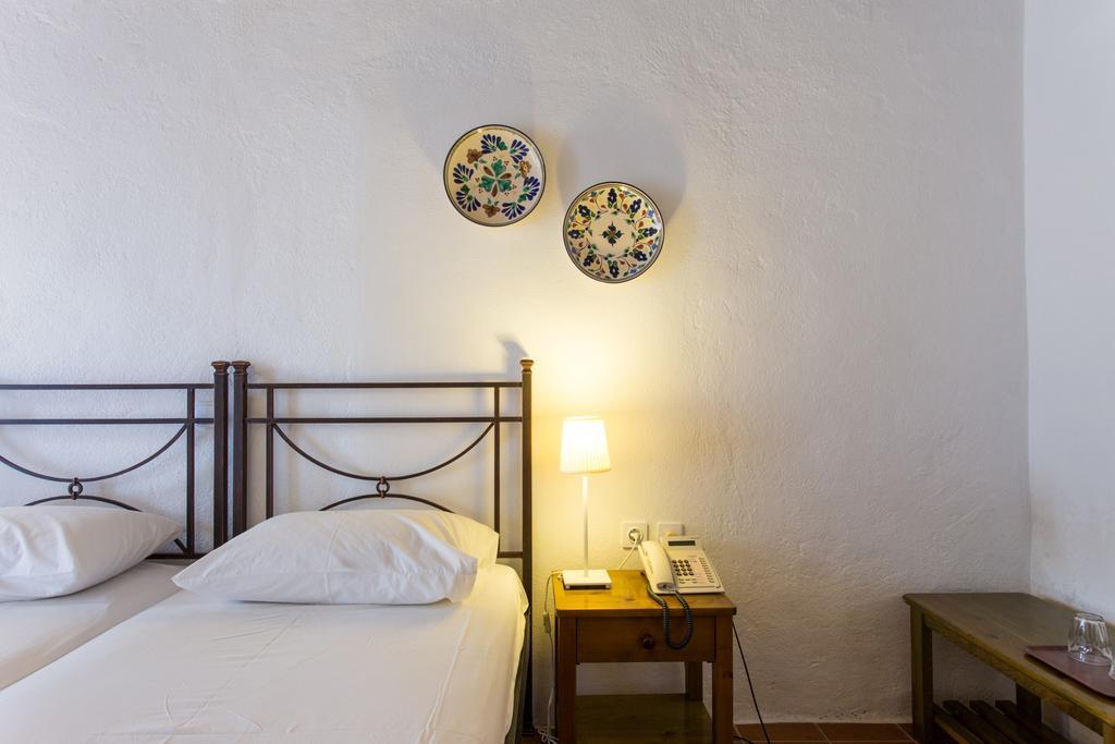 Castro Hotel Folegandros Island ภายนอก รูปภาพ